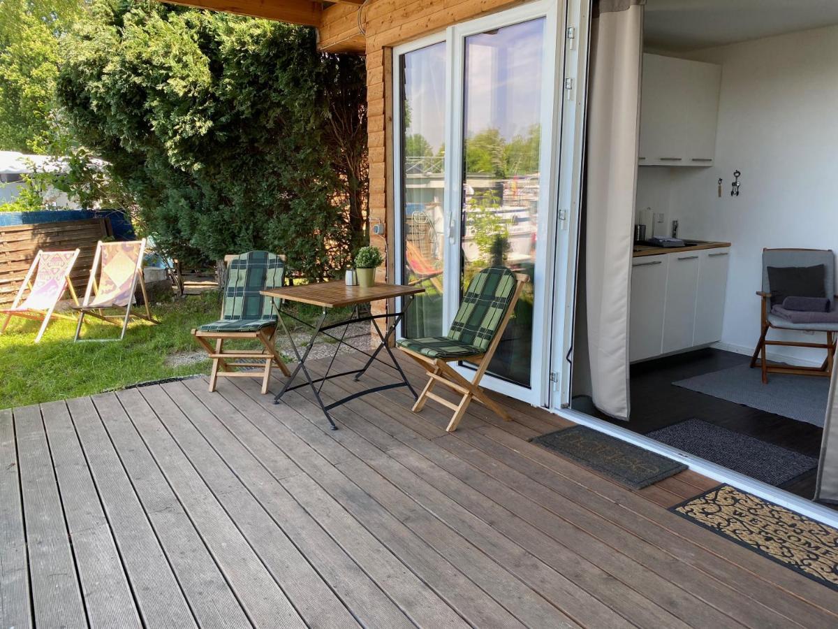 Tiny House Oder Ferienwohnung Auf Der Sunset Marina Berlino Esterno foto