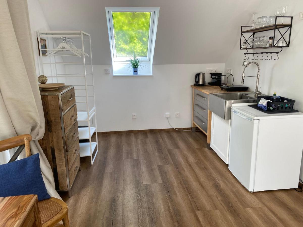 Tiny House Oder Ferienwohnung Auf Der Sunset Marina Berlino Esterno foto