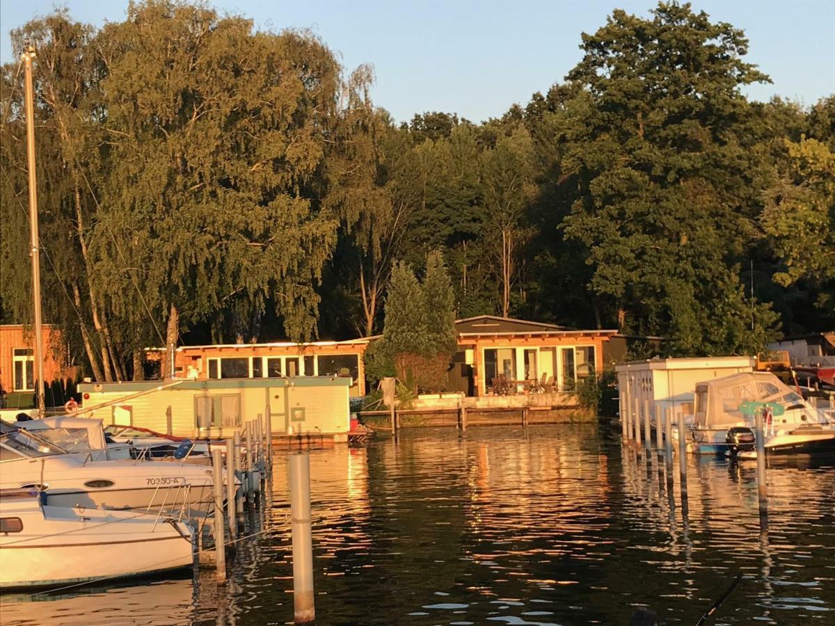 Tiny House Oder Ferienwohnung Auf Der Sunset Marina Berlino Esterno foto